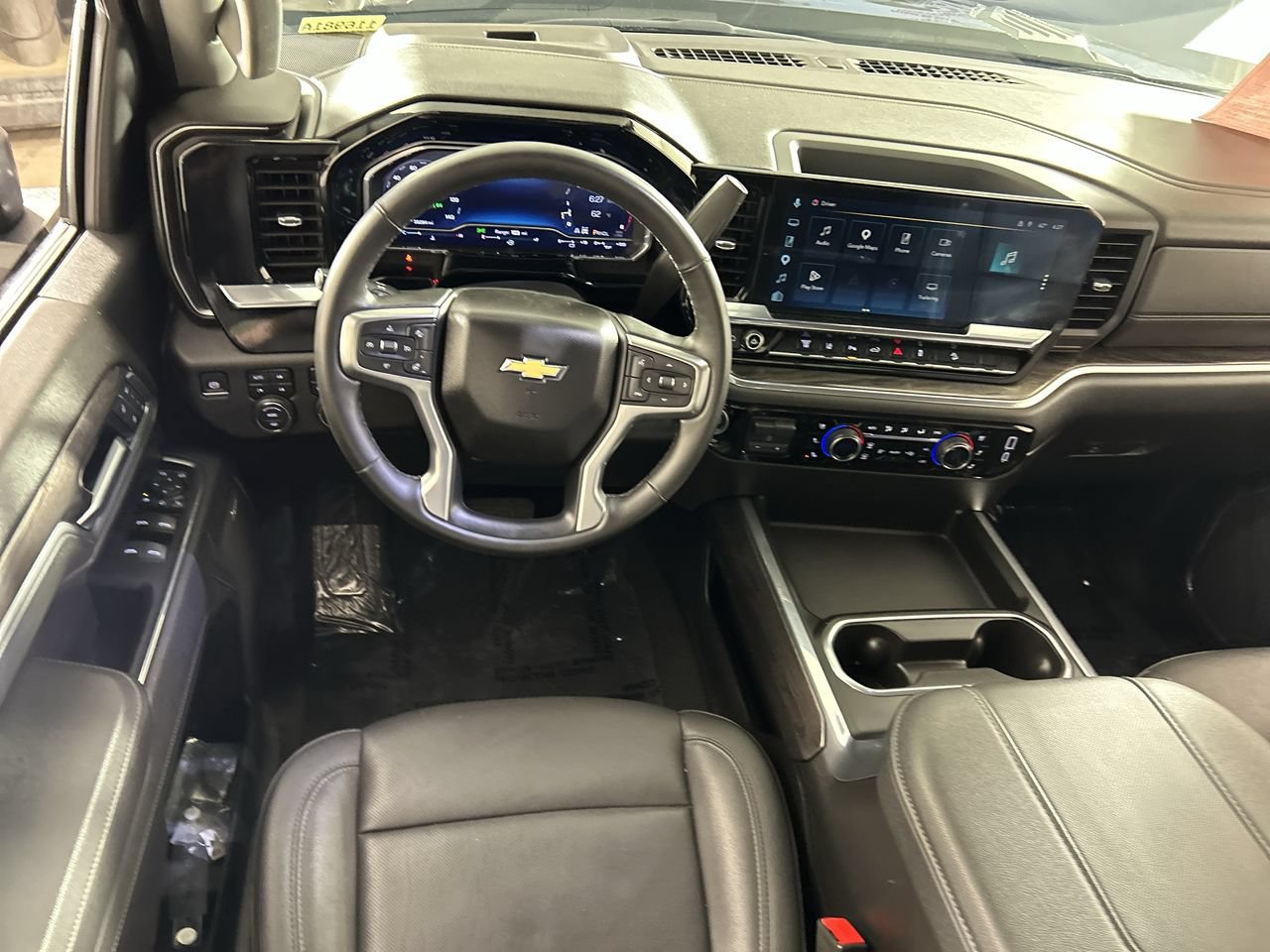 Used 2025 Chevrolet Silverado 3500 LTZ w/ LTZ Convenience Package AWD/4WD image 22