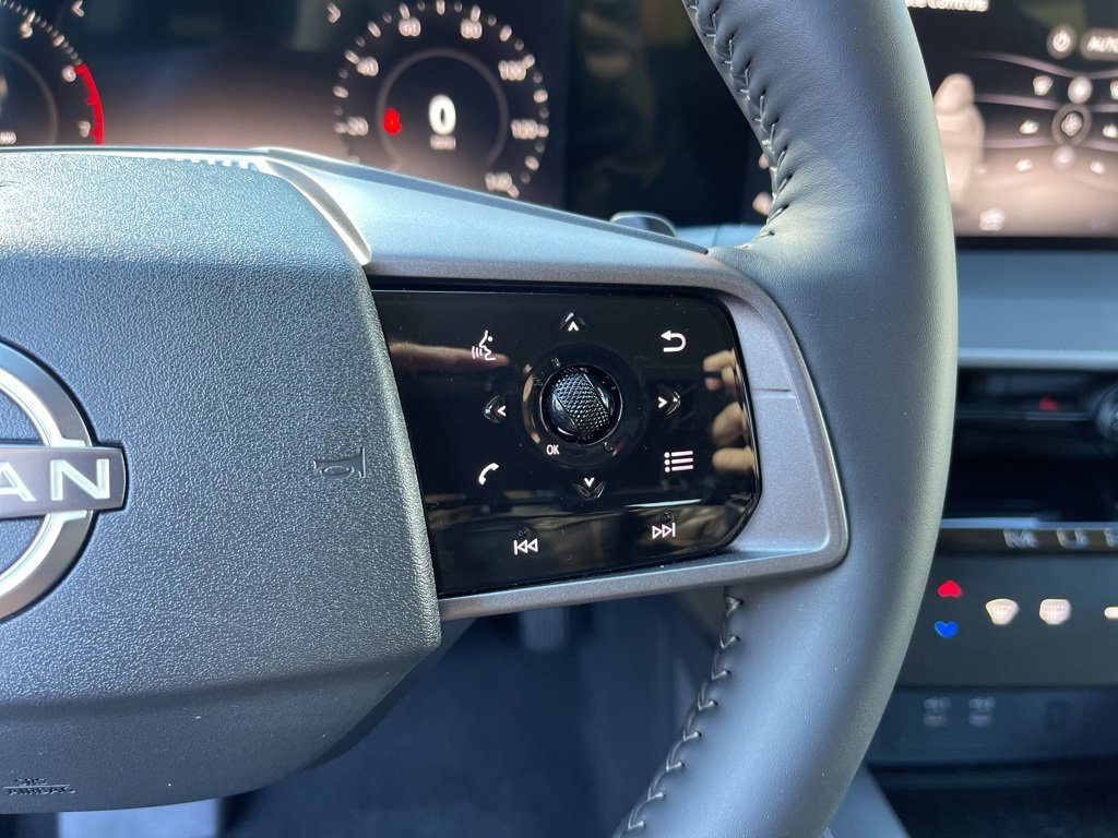 Used 2025 Nissan Murano SV image 18