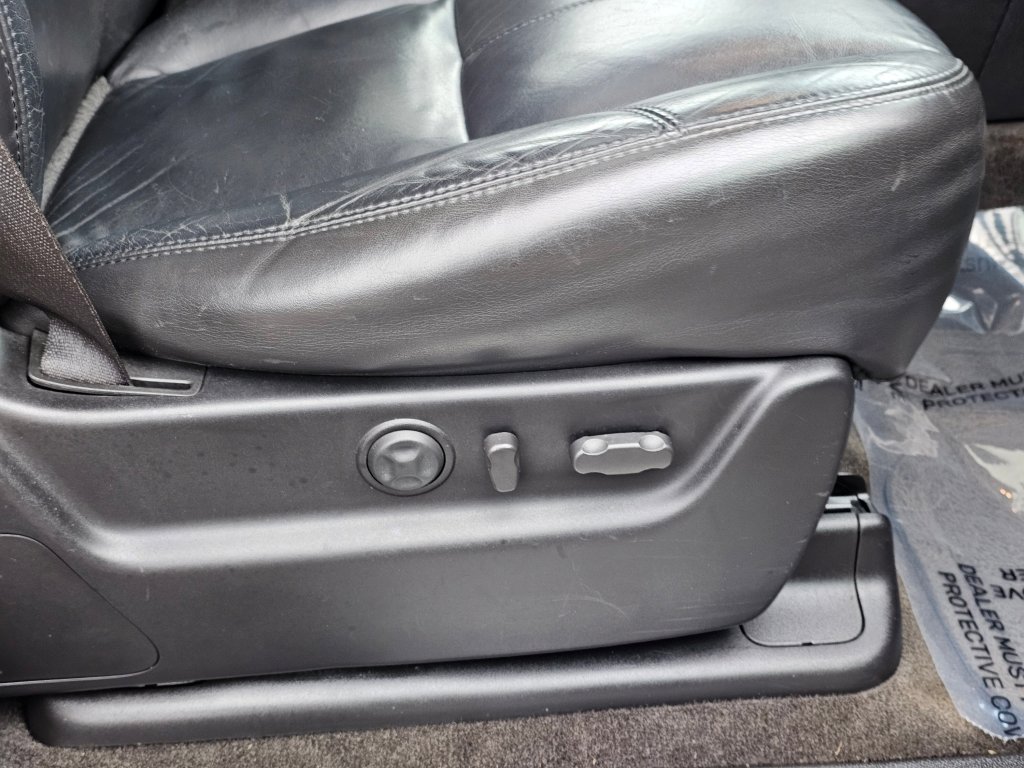 Used 2007 GMC Yukon Denali image 26