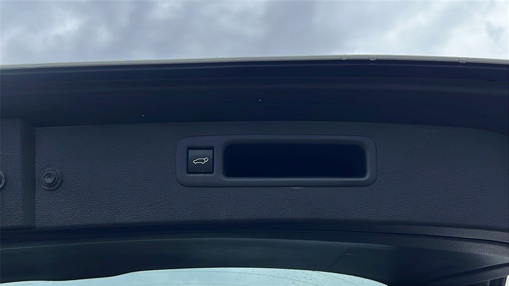 Used 2022 Toyota Highlander XSE image 39