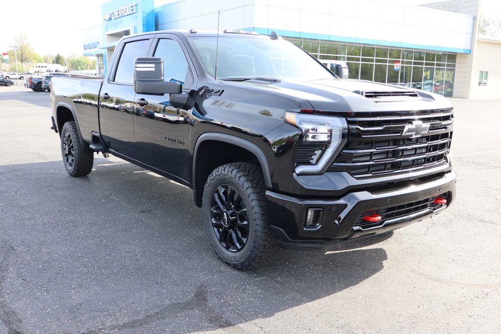New 2026 Chevrolet Silverado 3500 LT AWD/4WD image 2
