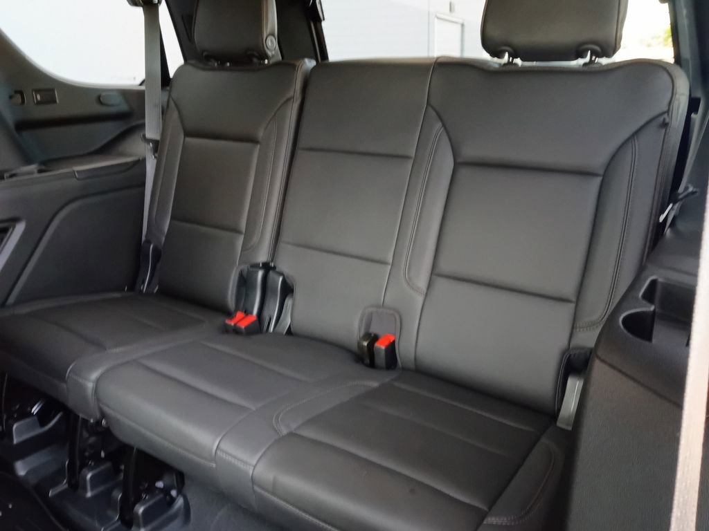 Used 2023 Chevrolet Tahoe High Country w/ Premium Package 2 AWD/4WD image 5