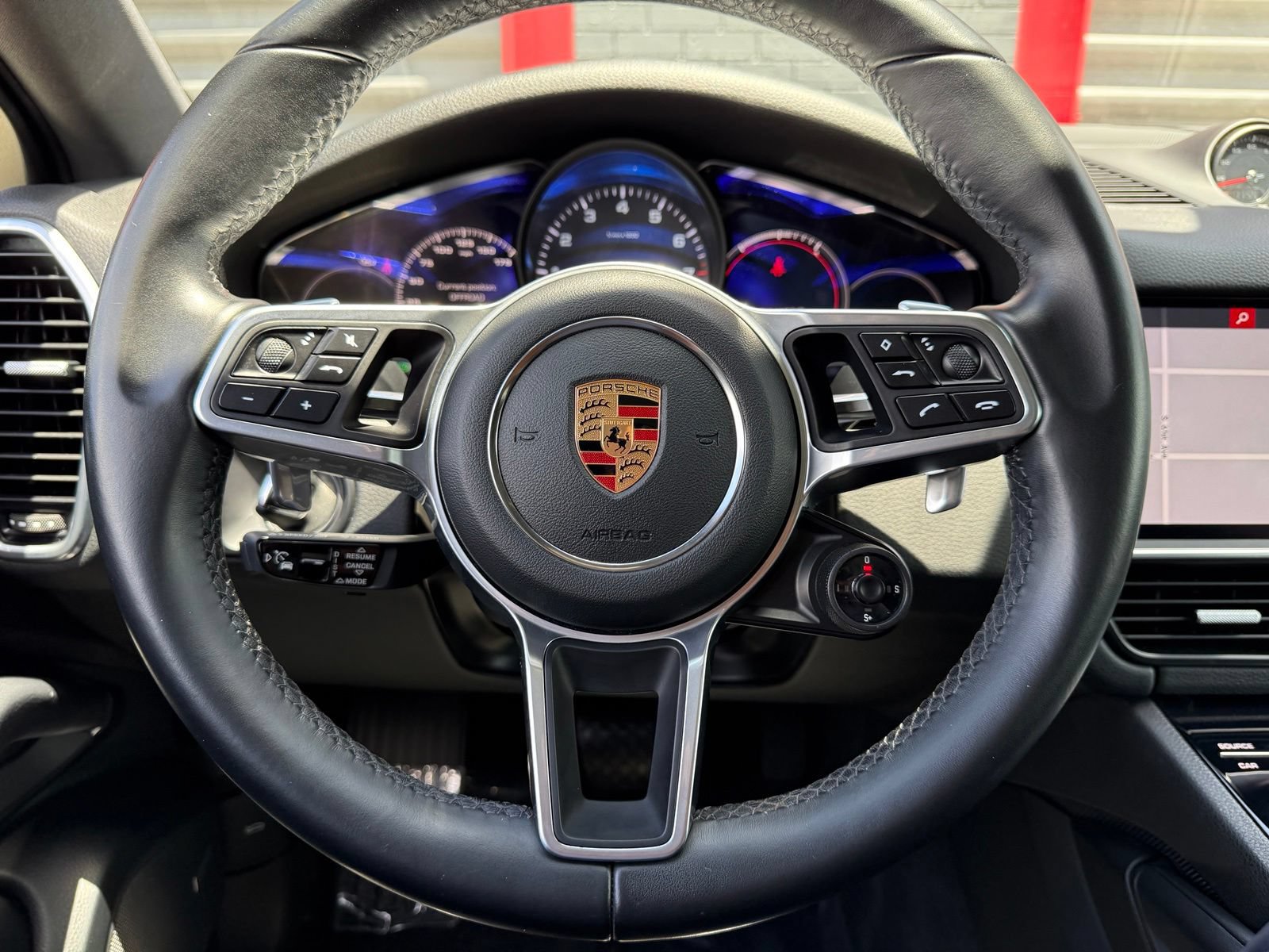 Used 2020 Porsche Cayenne AWD/4WD image 33