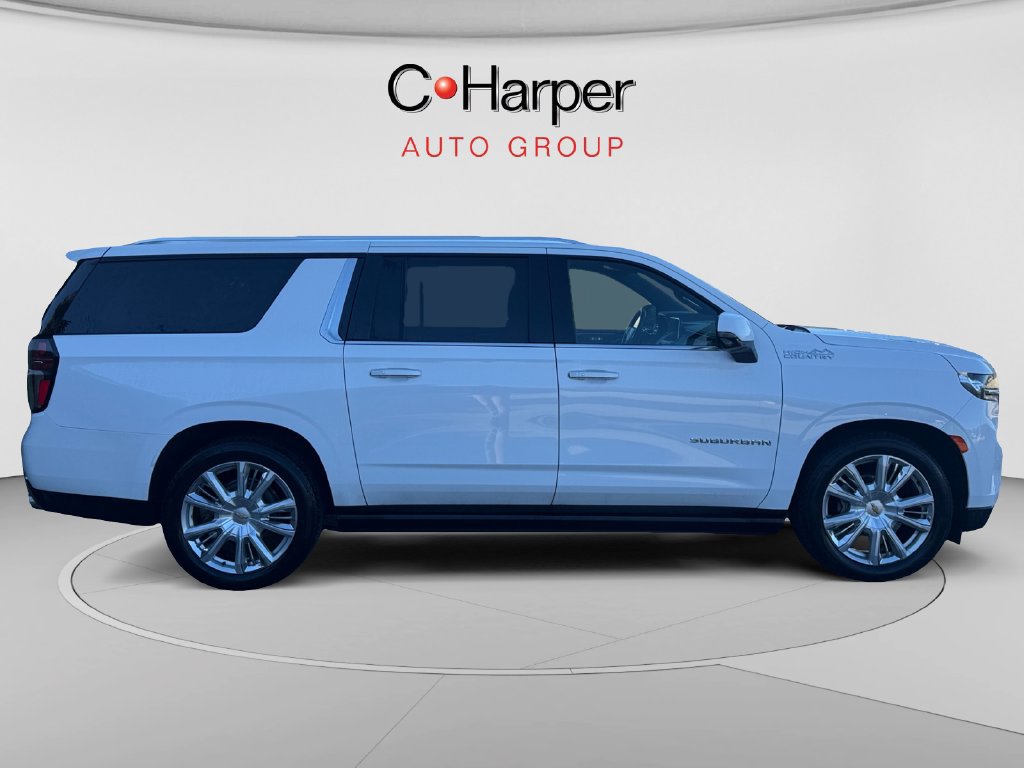 Certified 2024 Chevrolet Suburban High Country AWD/4WD image 2
