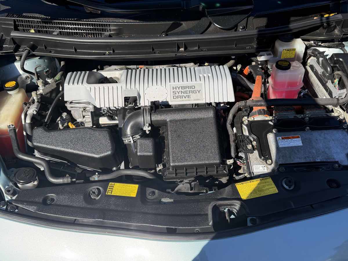 Used 2012 Toyota Prius Two image 17