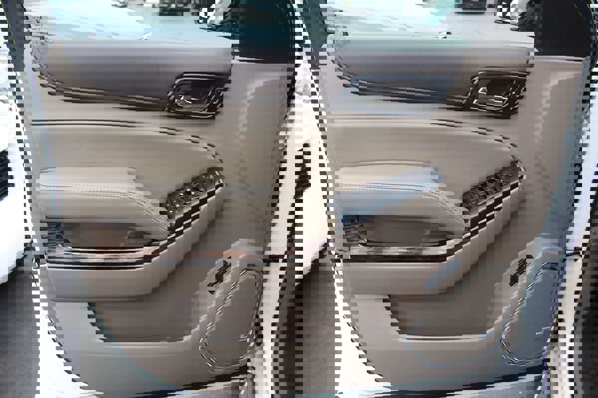 Used 2015 GMC Yukon SLT w/ Open Road Package image 18