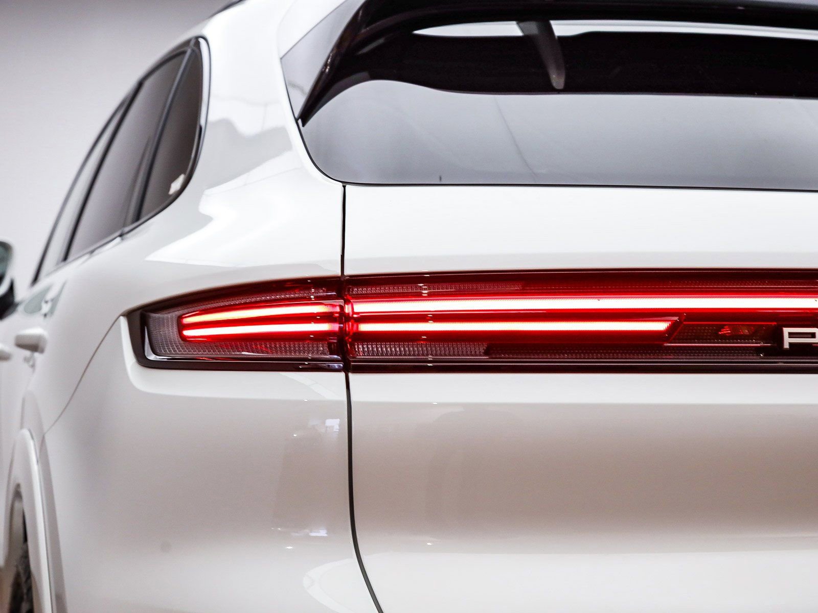 Certified 2025 Porsche Cayenne image 8