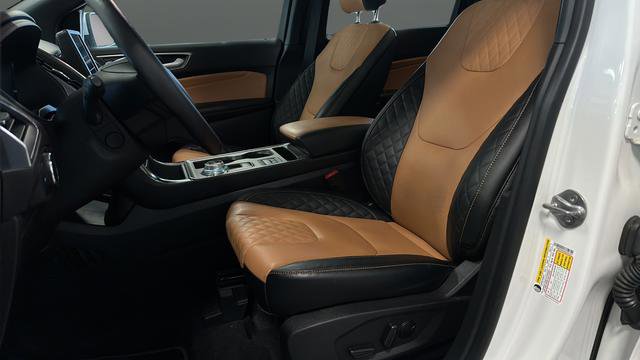 Used 2024 Ford Edge Titanium w/ Titanium Elite Package AWD/4WD image 9