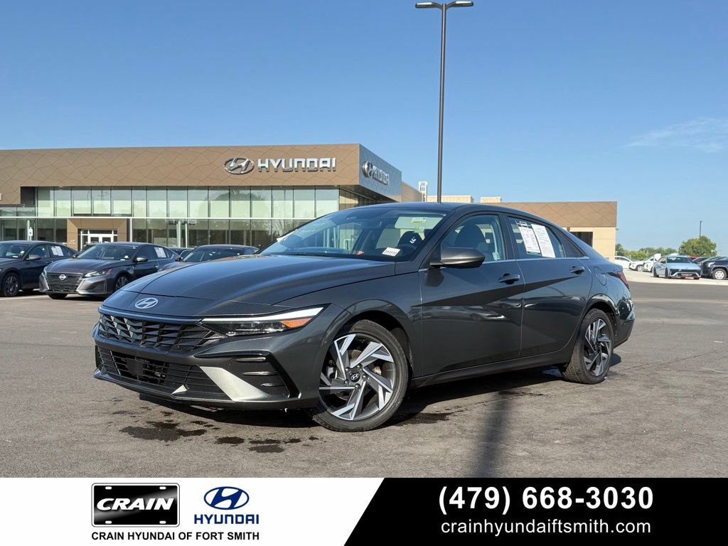 Used 2025 Hyundai Elantra SEL FWD video 1