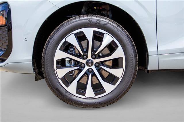 New 2026 Audi Q3 quattro 2.0T AWD/4WD image 9