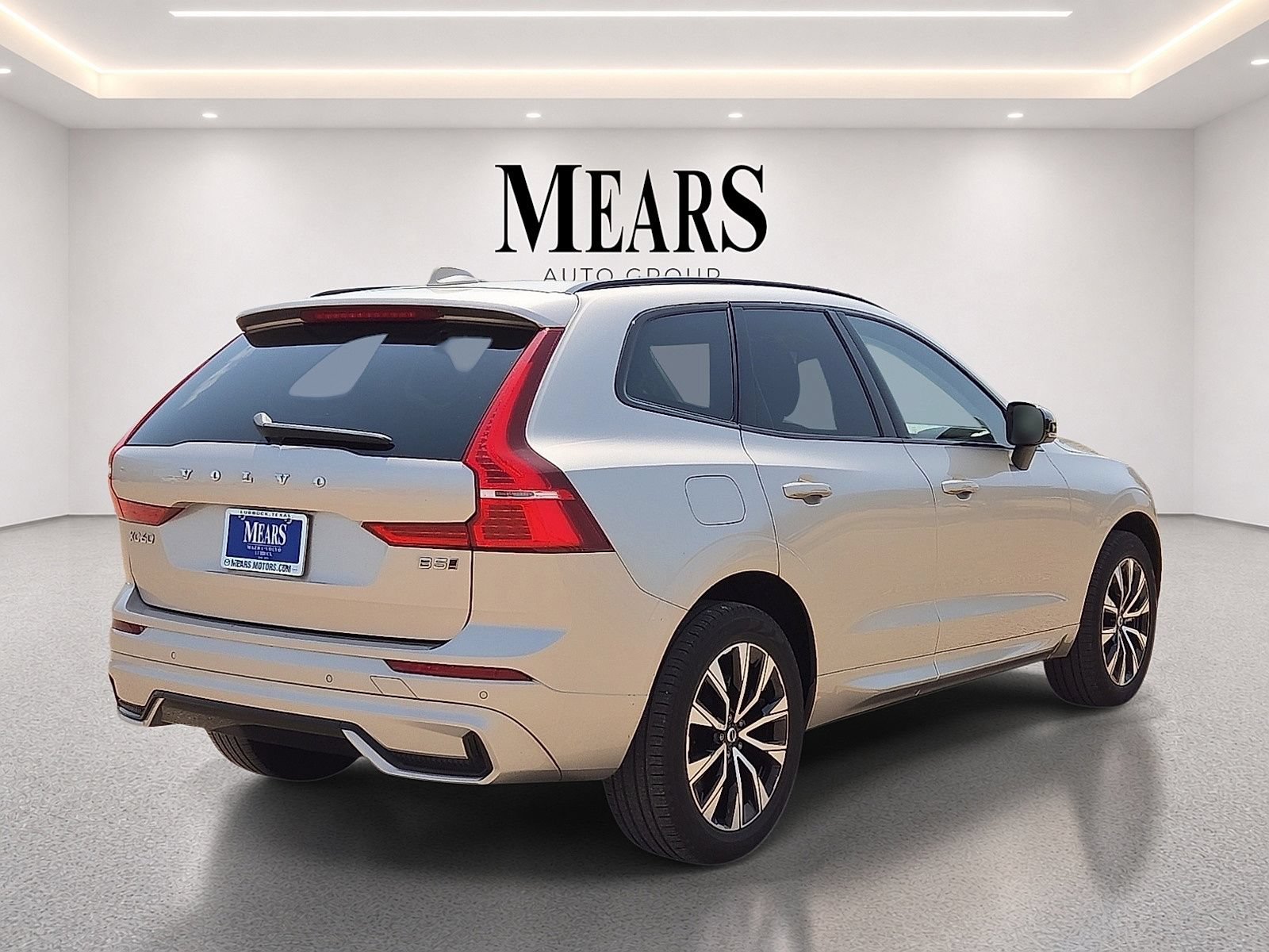 Certified 2024 Volvo XC60 B5 Core AWD/4WD image 6