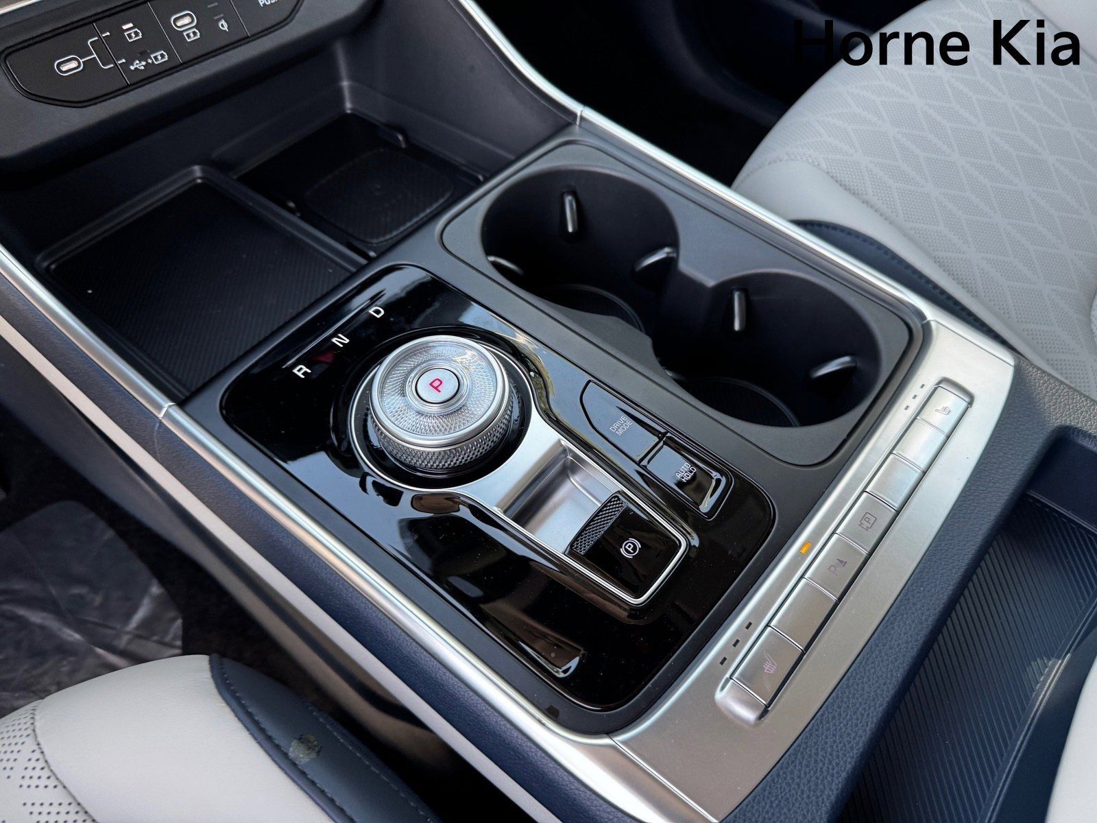 New 2026 Kia Carnival EX image 17