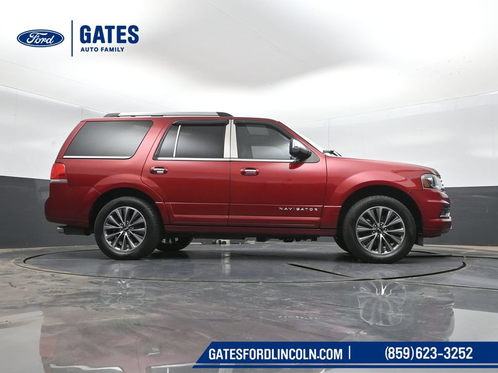 Used 2017 Lincoln Navigator Select AWD/4WD image 43