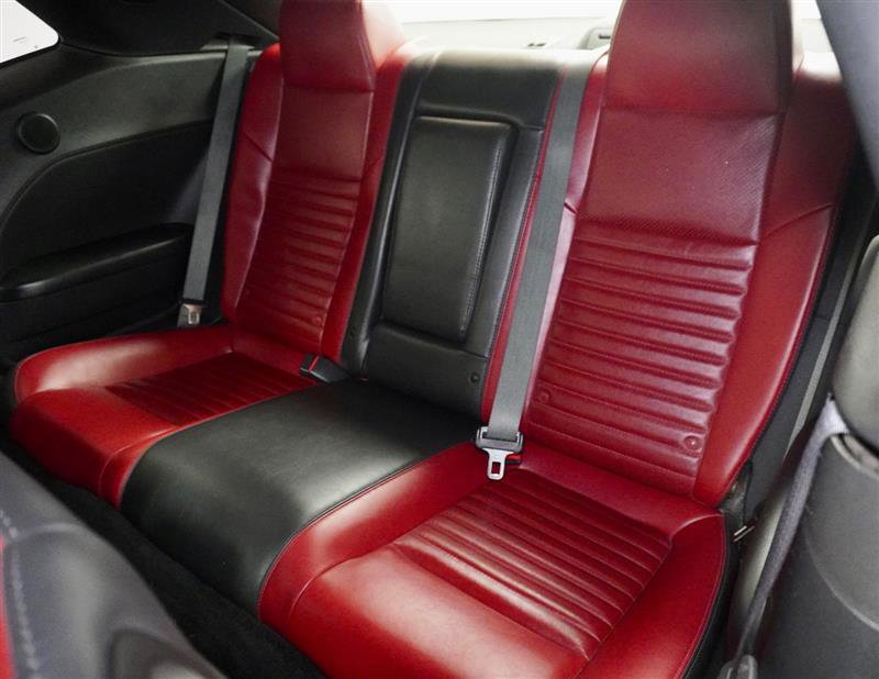 Used 2013 Dodge Challenger R/T image 5