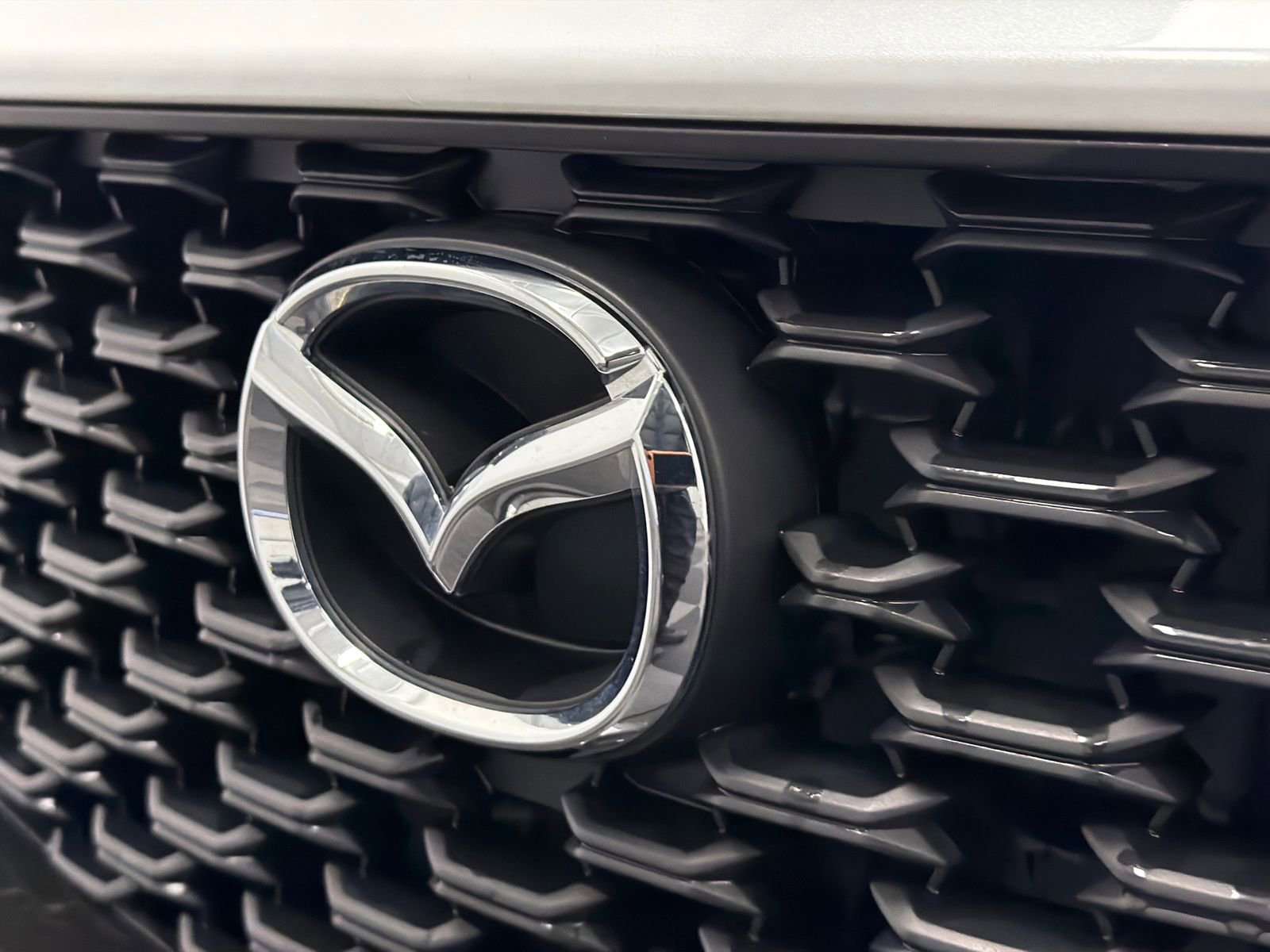 Used 2025 MAZDA CX-50 AWD 2.5 S w/ Preferred Package image 13