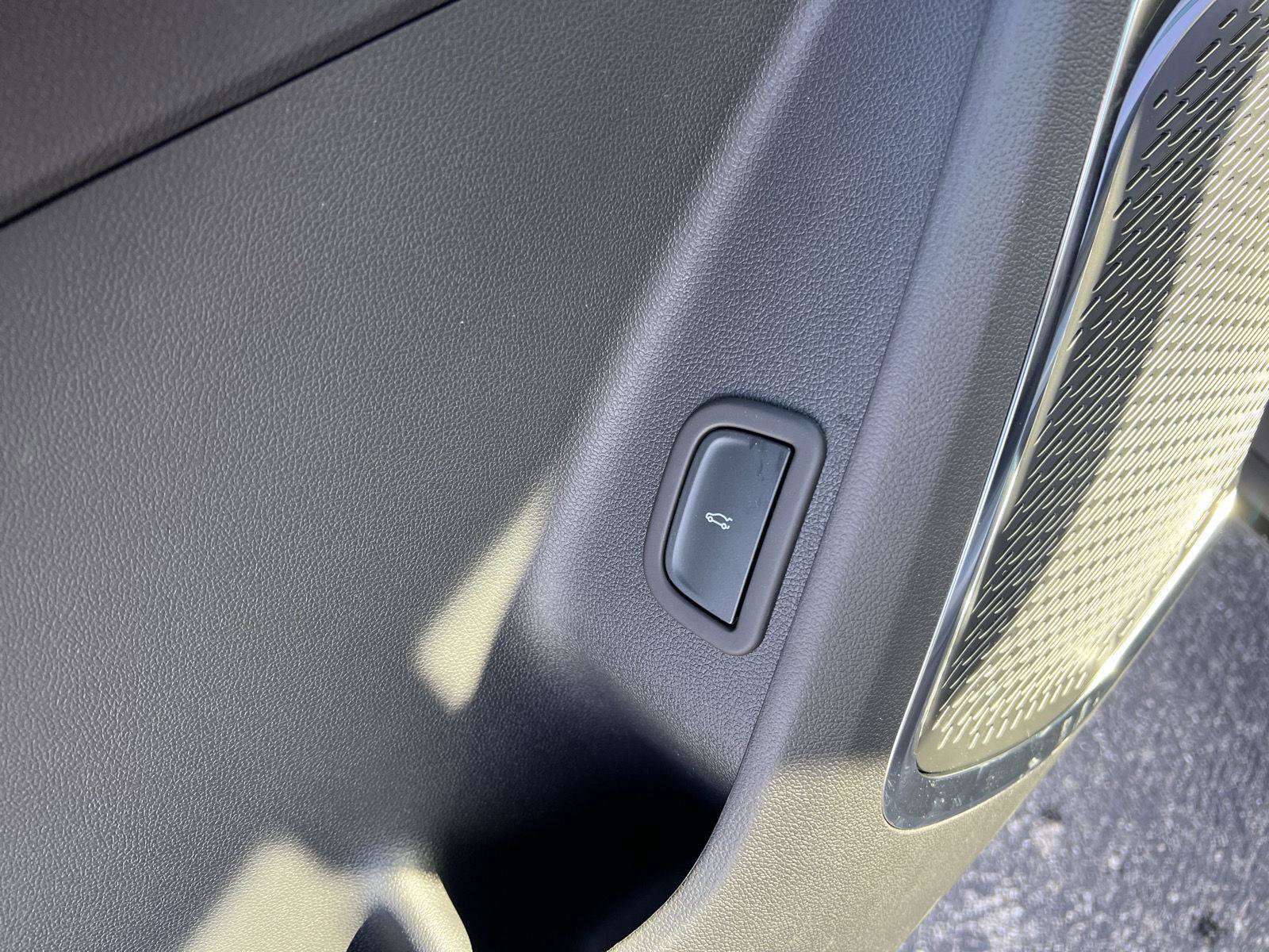 New 2026 GMC Acadia Elevation w/ Elevation Premium Package image 16