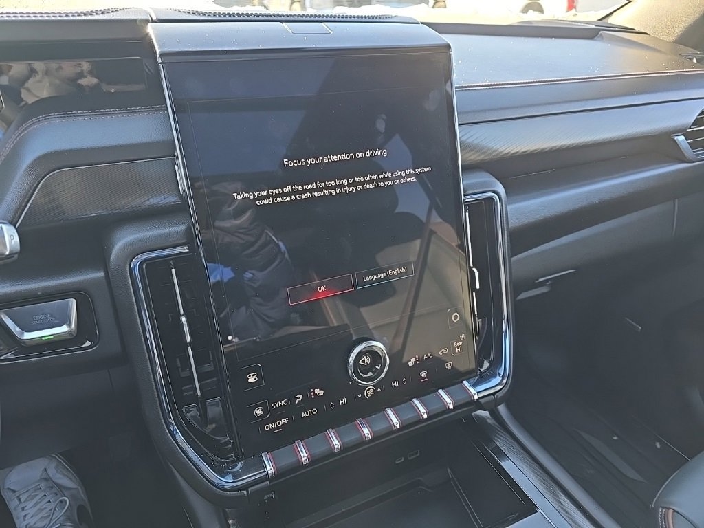 Used 2025 GMC Yukon XL AT4 w/ AT4 Premium Package image 21