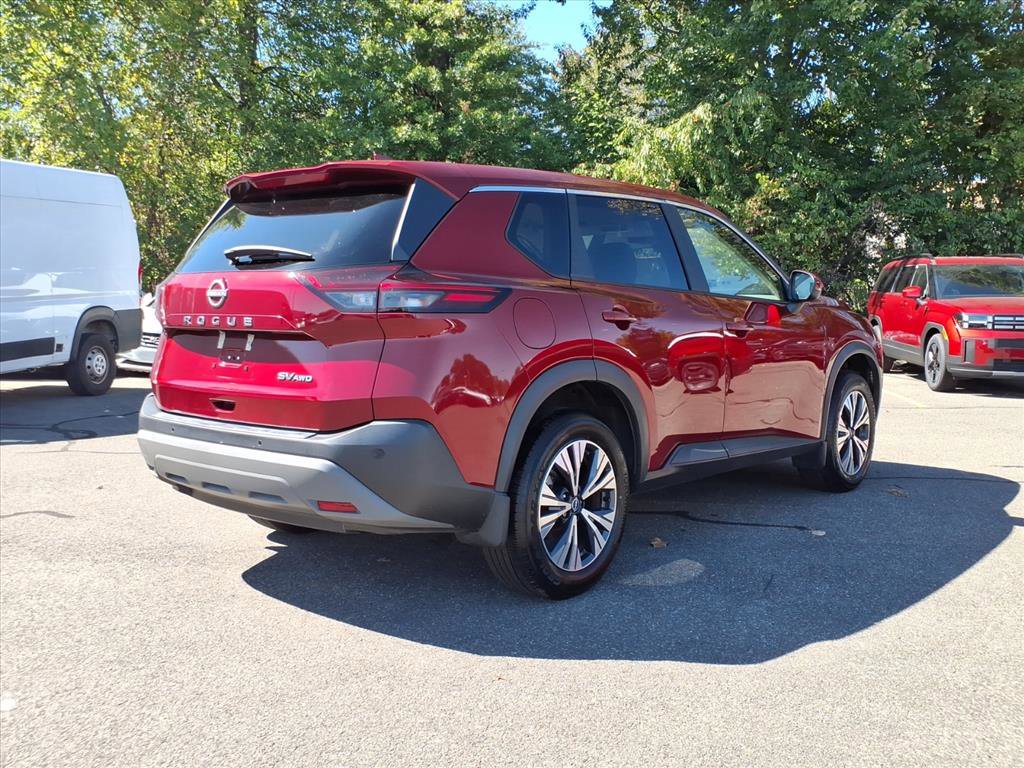 Used 2022 Nissan Rogue SV image 5