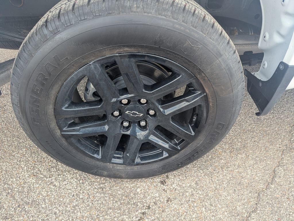 Used 2025 Chevrolet Silverado 1500 Custom w/ Rally Edition AWD/4WD image 7