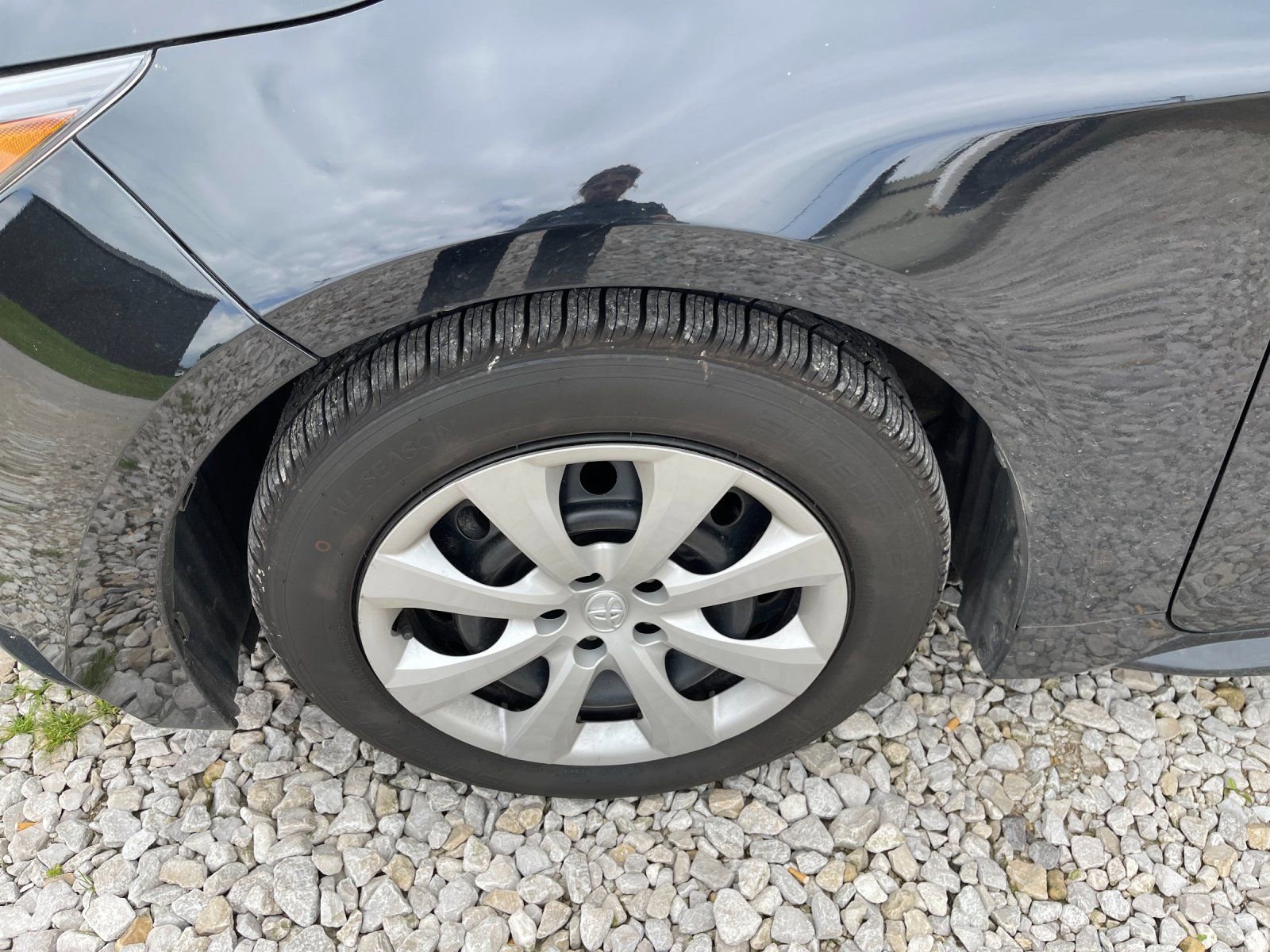 Used 2024 Toyota Corolla LE FWD image 7