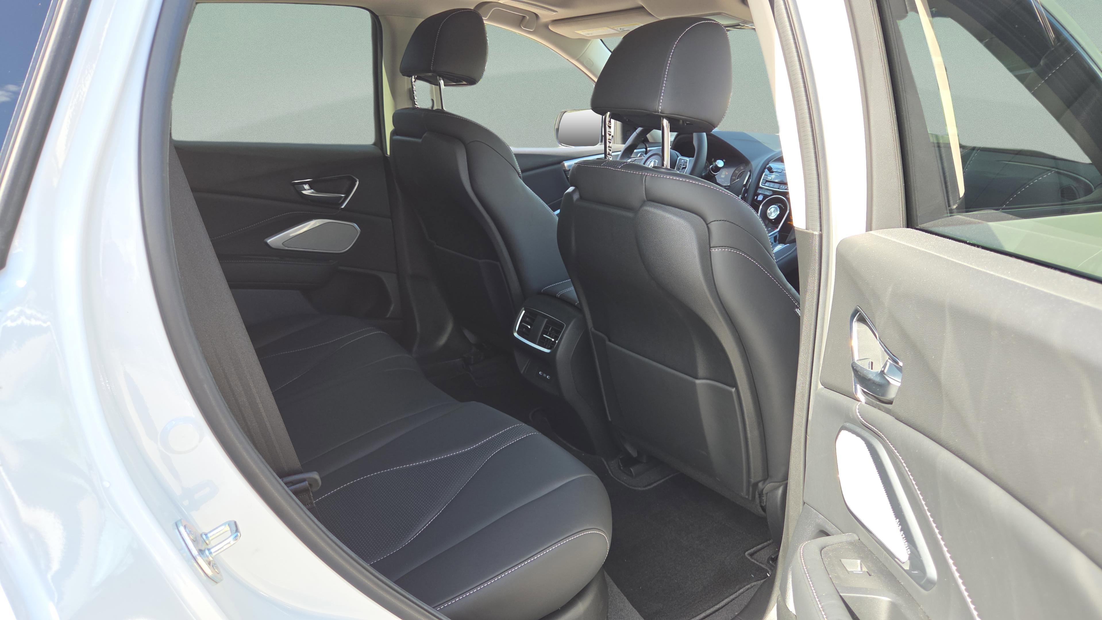 Used 2025 Acura RDX SH-AWD w/ Technology Package image 18