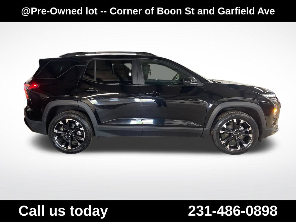 Used 2025 Chevrolet Equinox RS w/ Safety and Technology Package AWD/4WD image 7