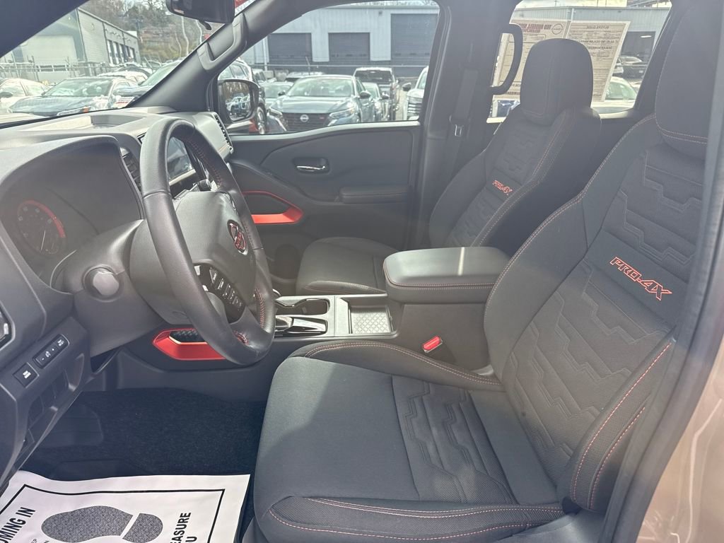 Used 2024 Nissan Frontier PRO-4X w/ Off-Road Protection Package image 8