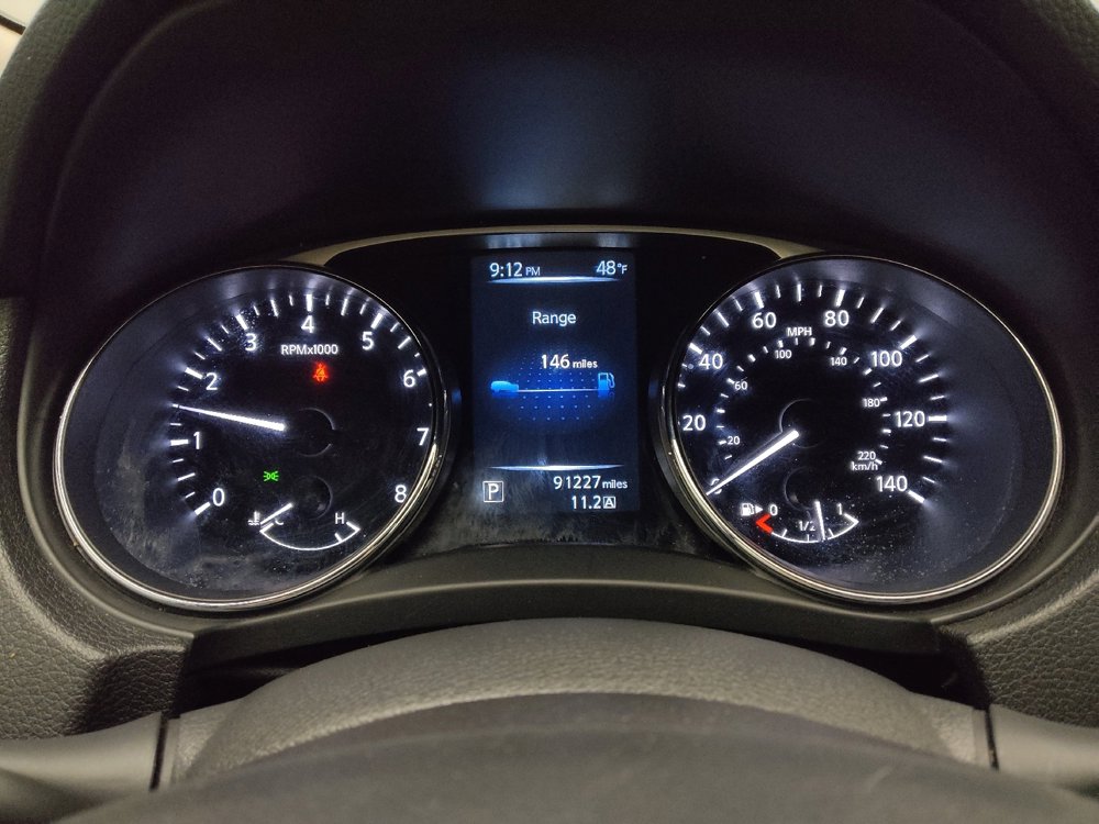 Used 2014 Nissan Rogue SV image 25