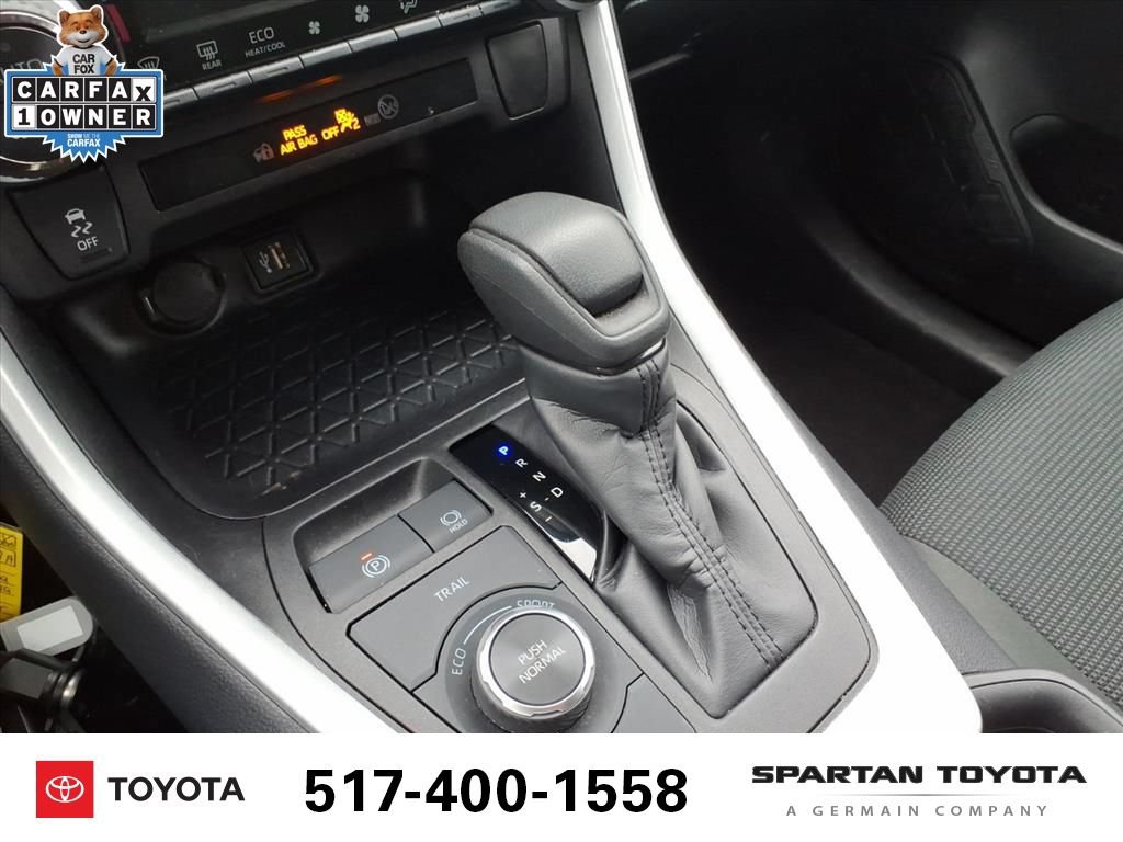 Used 2025 Toyota RAV4 LE AWD/4WD image 22