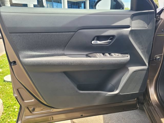 New 2026 Nissan Kicks SV w/ Interior Electronics Package AWD/4WD image 7