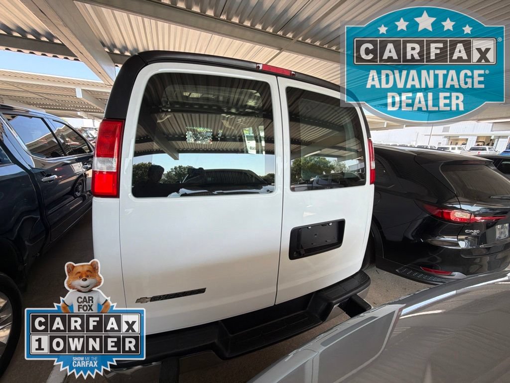 Used 2024 Chevrolet Express 2500 w/ Driver Convenience Package RWD image 4