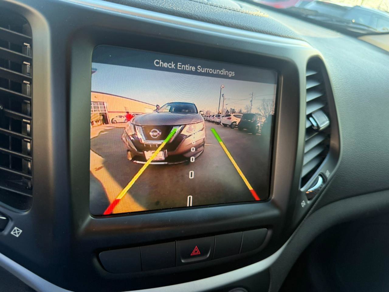 Used 2014 Jeep Cherokee Limited image 14