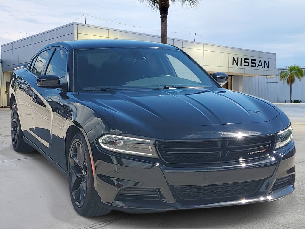 Used 2023 Dodge Charger SXT w/ Blacktop Package RWD image 9