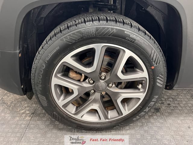 Used 2017 Jeep Renegade Latitude FWD image 22