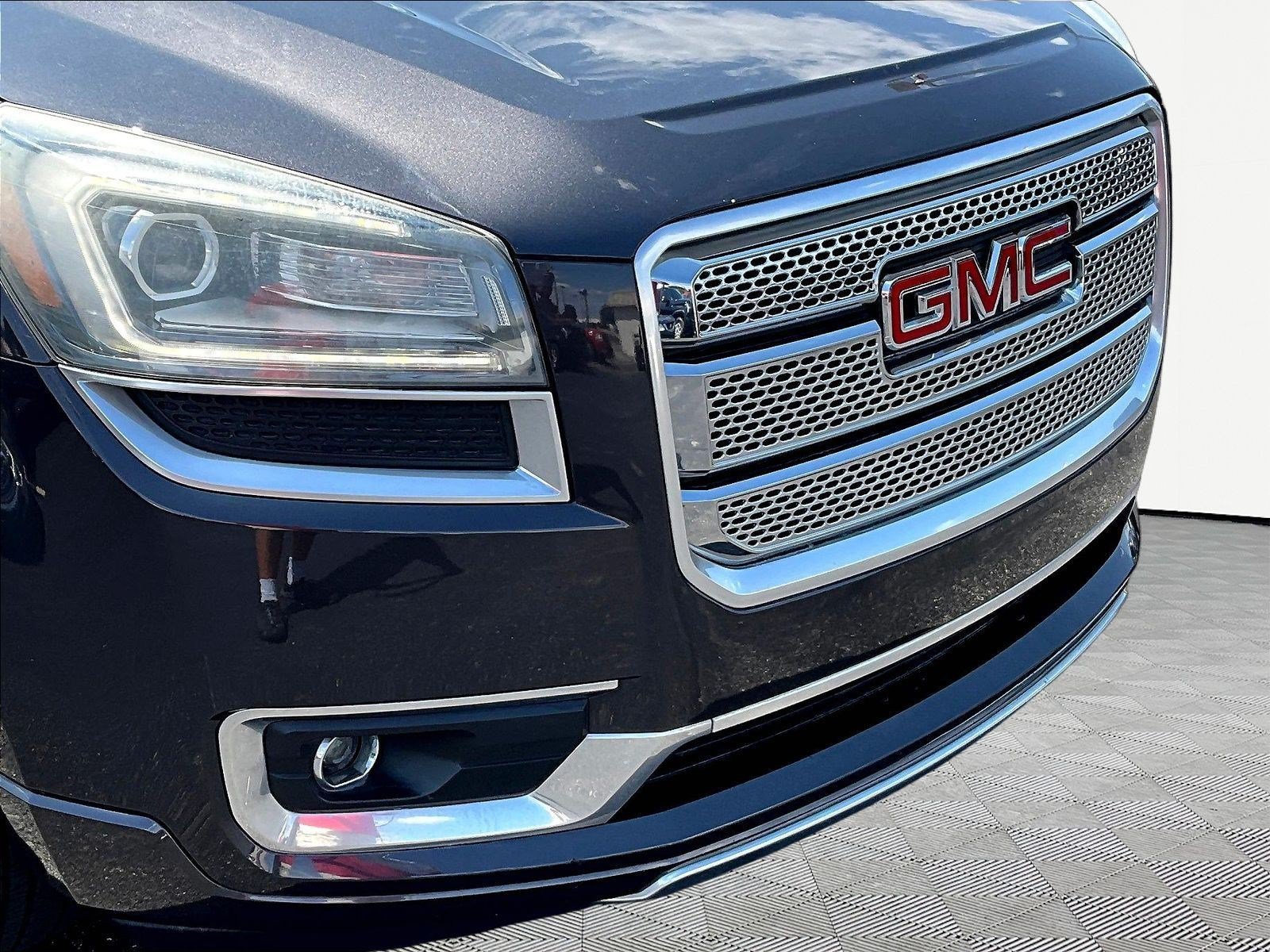 Used 2016 GMC Acadia Denali FWD image 34