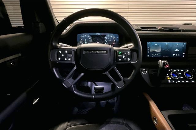 Certified 2022 Land Rover Defender 110 X AWD/4WD image 4