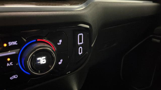 Used 2022 Chevrolet Silverado 1500 LT Trail Boss w/ LT Trail Boss Premium Package AWD/4WD image 32