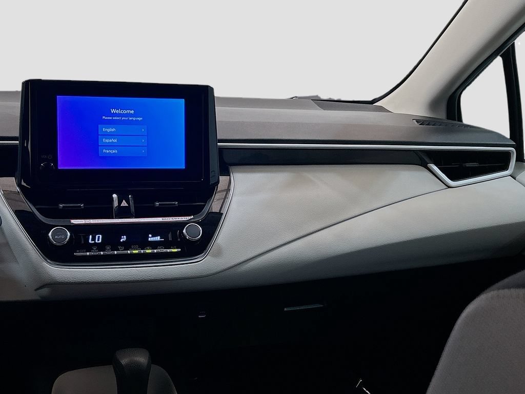 Used 2025 Toyota Corolla LE FWD image 19