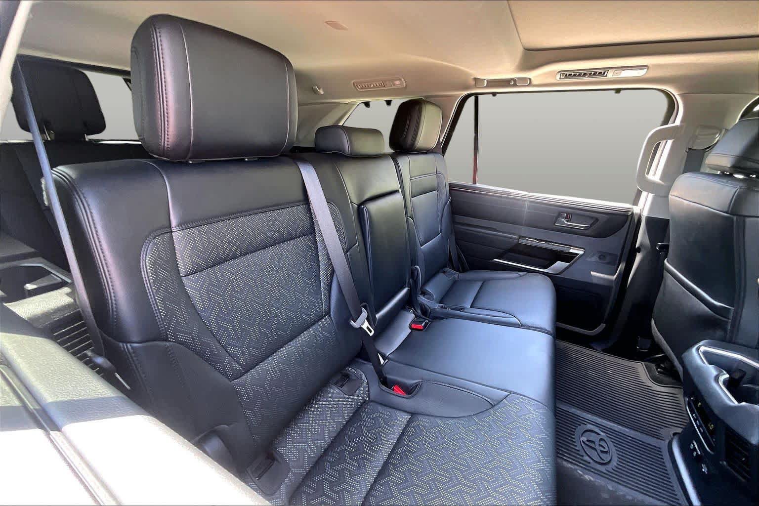 Used 2024 Toyota Sequoia Limited w/ Tow Technology Package AWD/4WD image 20