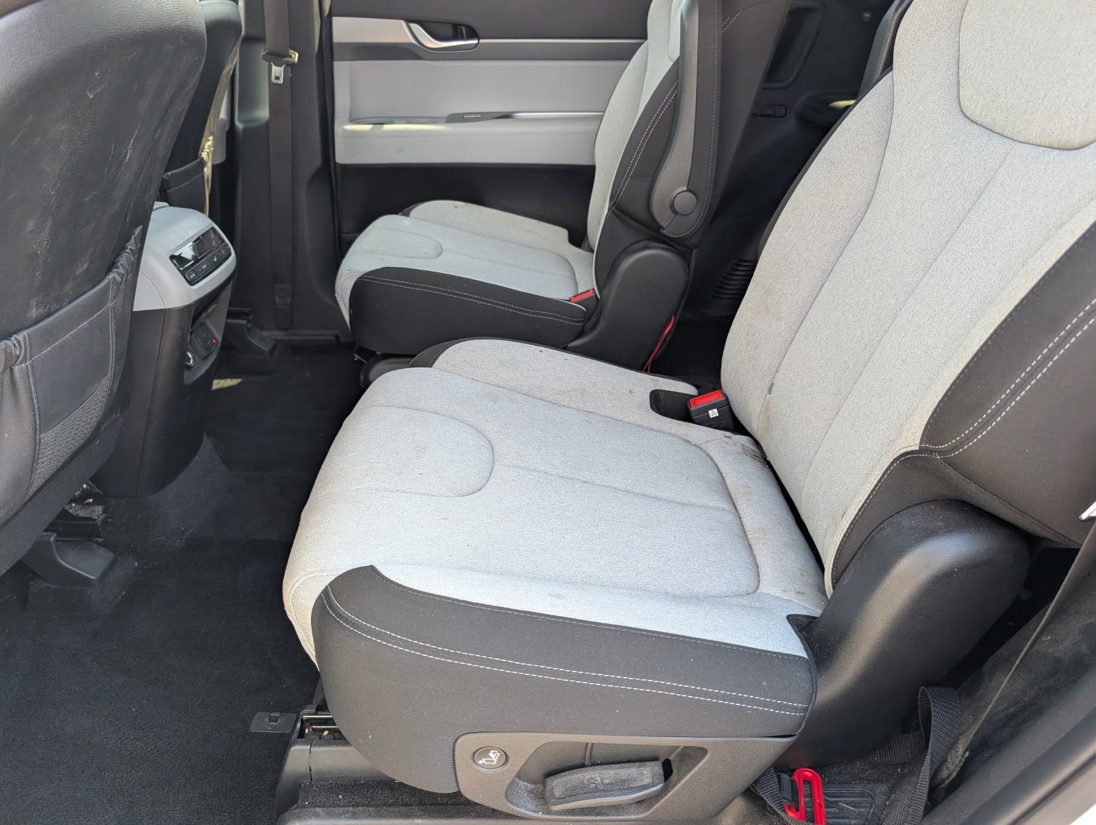 Used 2021 Hyundai Palisade SEL w/ Convenience Package FWD image 6