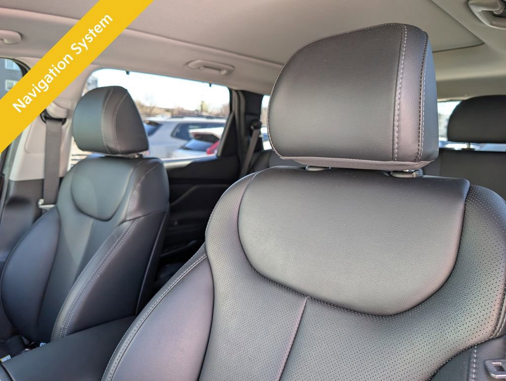 Used 2023 Hyundai Santa Fe SEL w/ Premium Package image 9