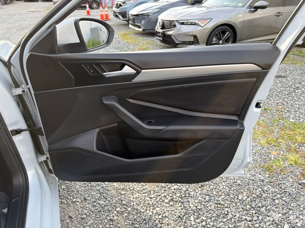 Used 2019 Volkswagen Jetta SE FWD image 19