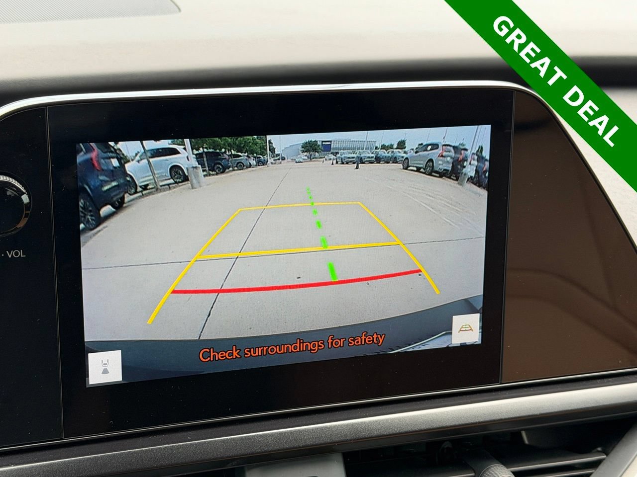 Used 2024 Lexus UX 250h FWD w/ Premium Package image 28