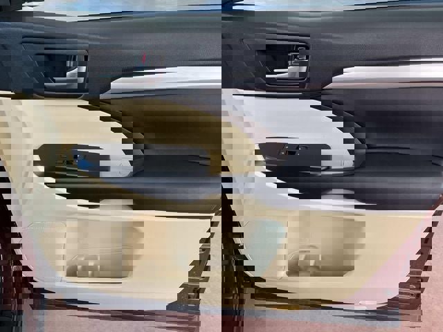 Used 2019 Toyota Highlander XLE image 25