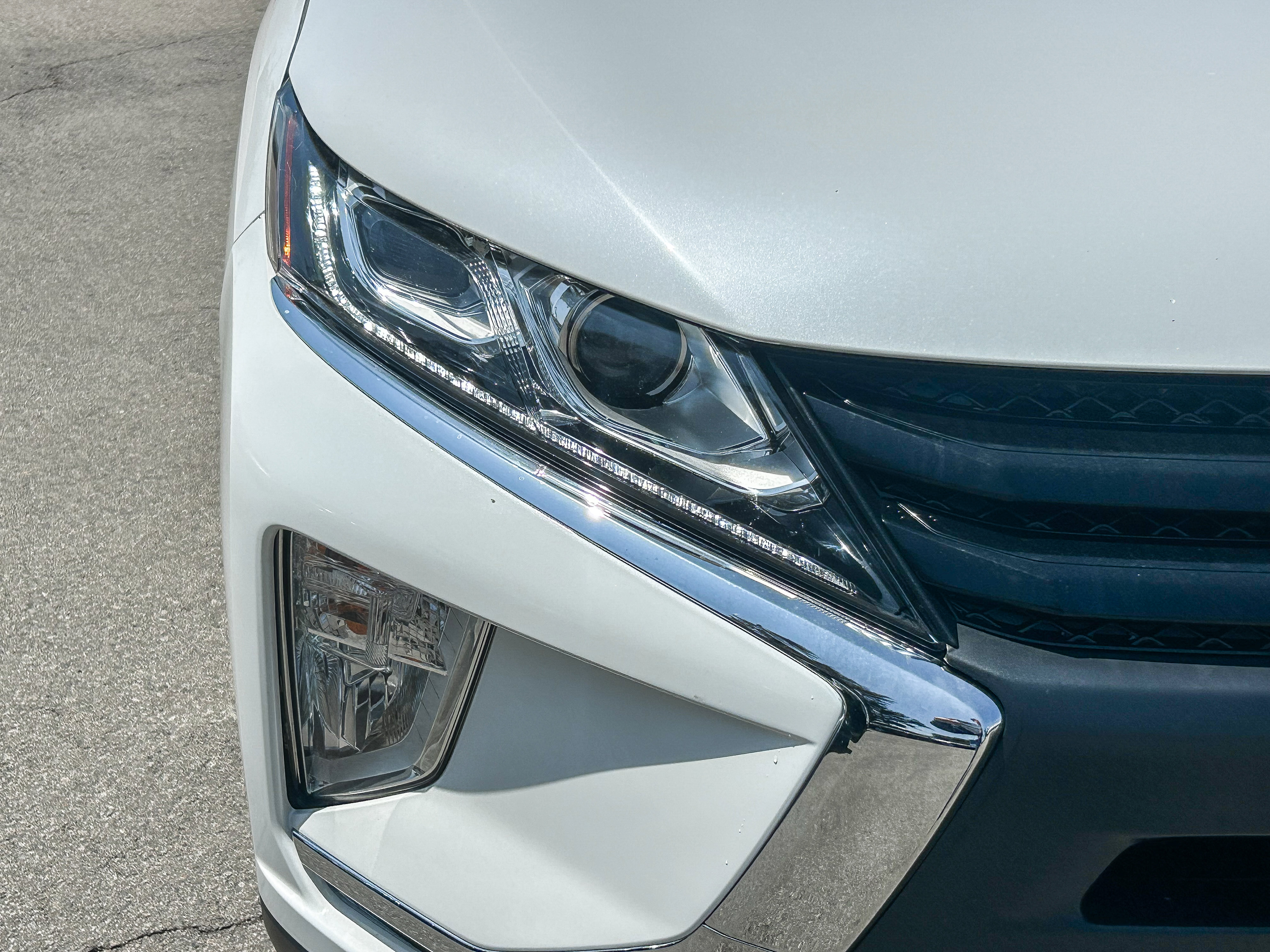 Used 2018 Mitsubishi Eclipse Cross LE AWD/4WD image 4