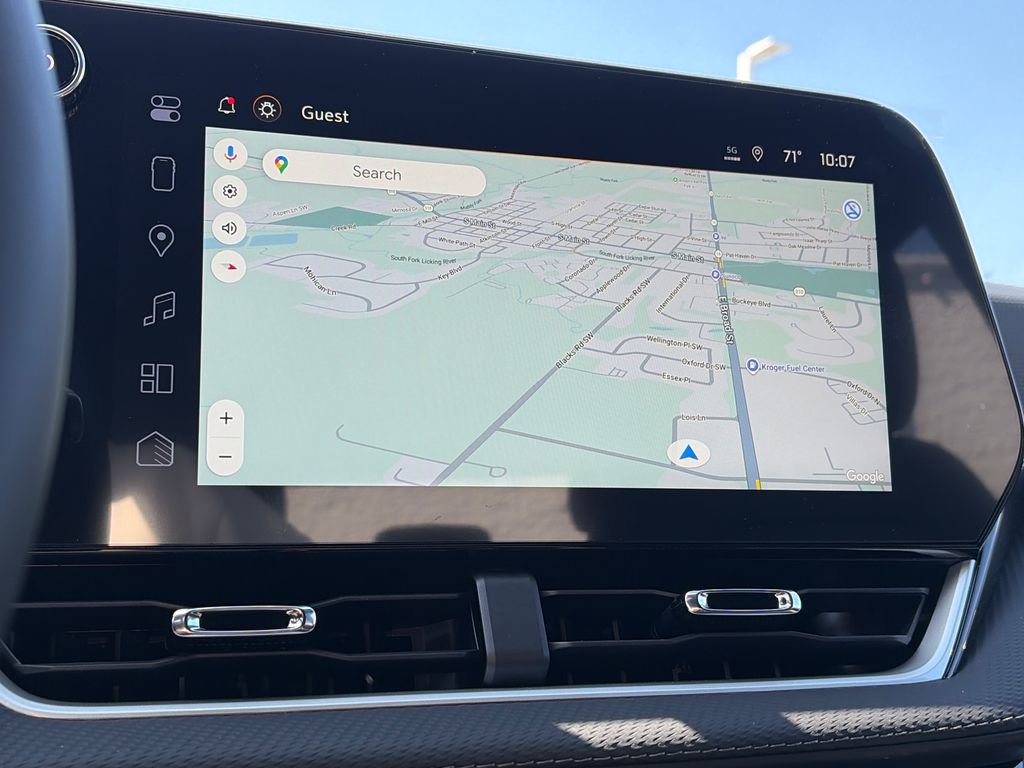 New 2026 Chevrolet Equinox LT w/ Safety and Technology Package FWD image 19