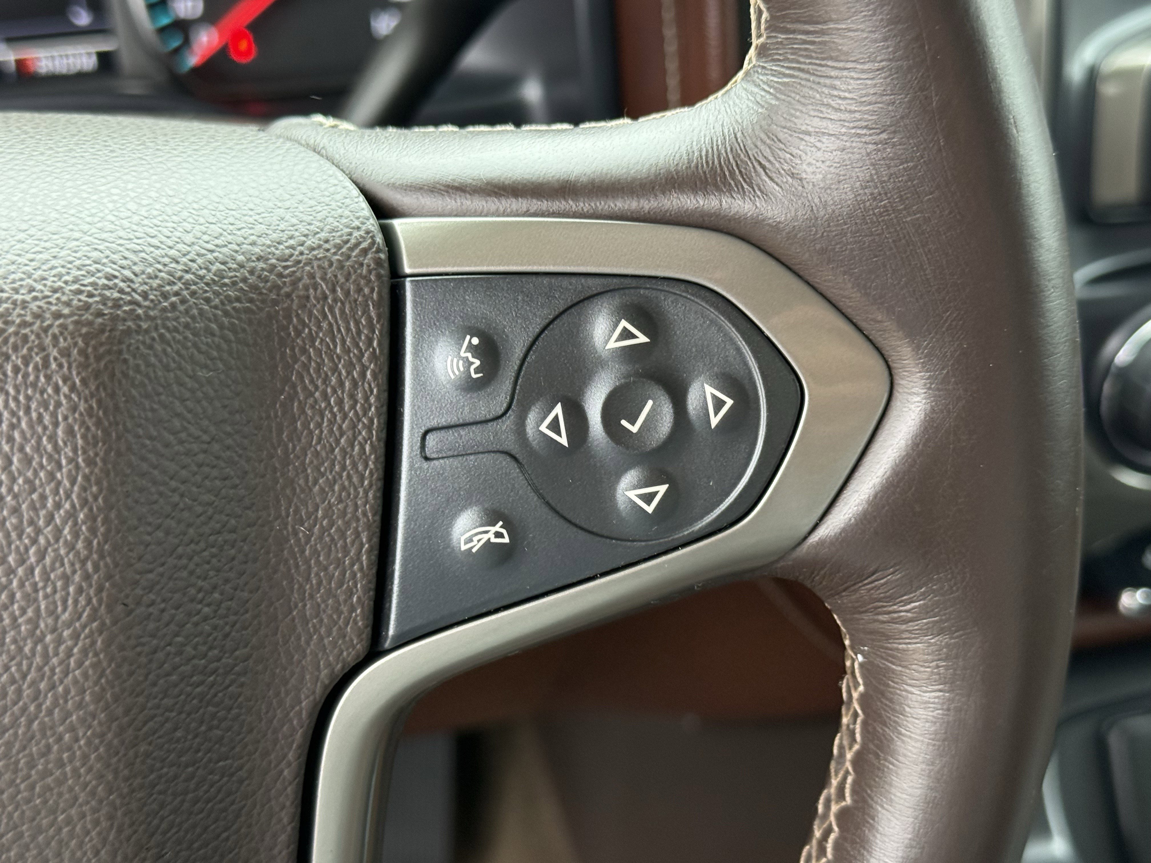 Used 2015 Chevrolet Silverado 1500 High Country w/ High Country Premium Package image 17