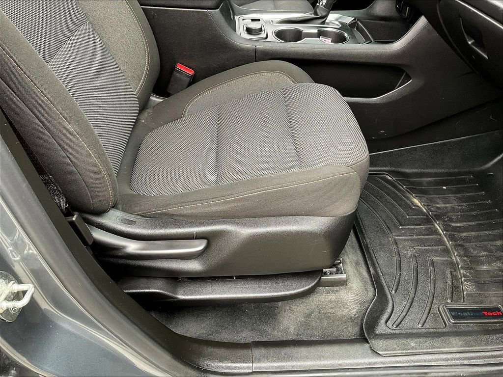 Used 2021 Chevrolet Traverse LT w/ LPO, Blackout Package image 37