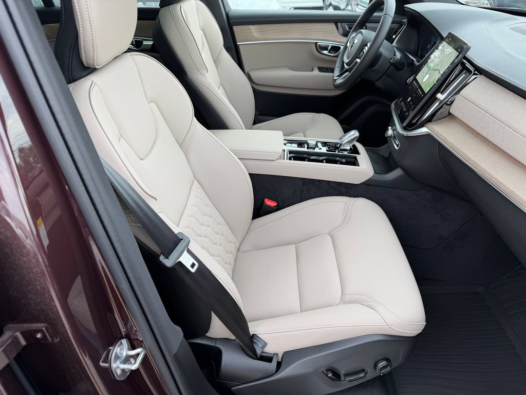 New 2026 Volvo XC90 T8 Plus w/ Protection Package Premier AWD/4WD image 9