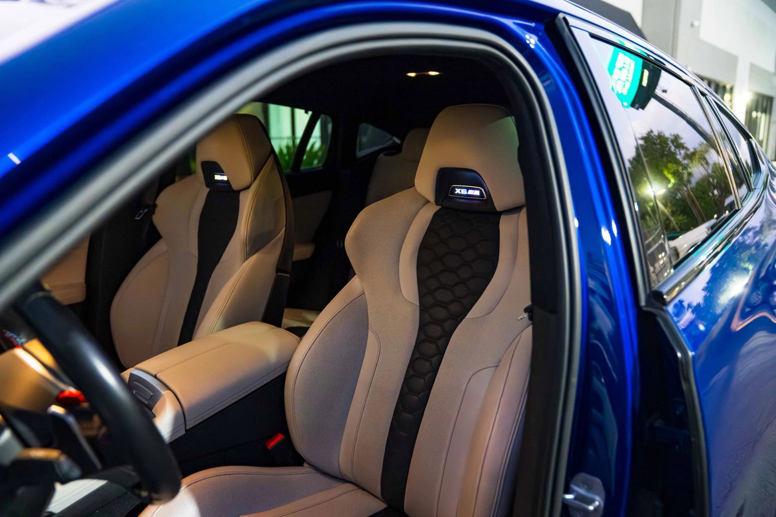 Used 2023 BMW X6 M w/ Executive Package image 40